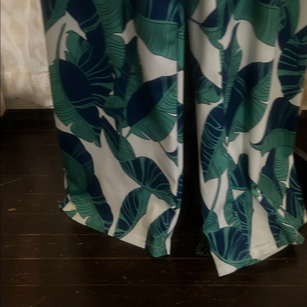 Tropical Green Leaf Print jumpsuit - Picture 4 of 8
